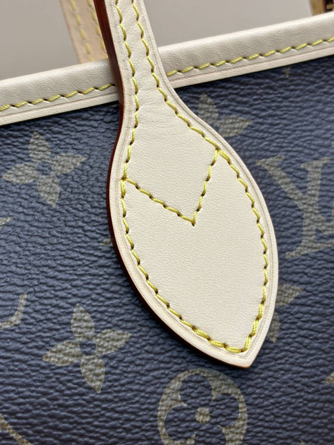 Handle stitching detail